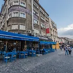 Color Old Town Center ブカレスト