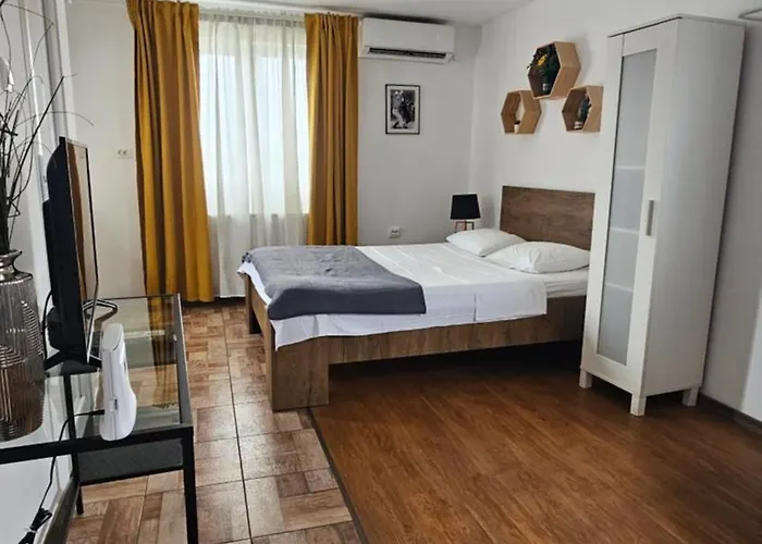 Color Old Town Center *