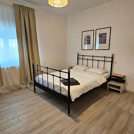 Апартаменты Color Old Town Center