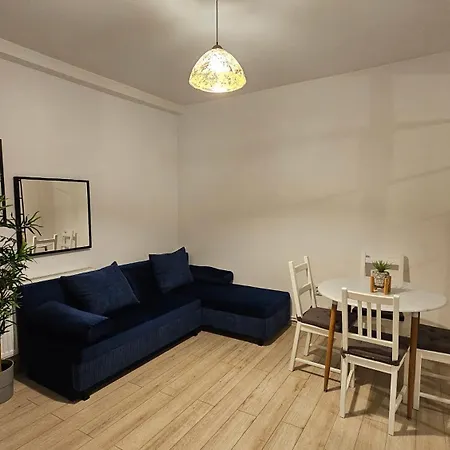 Color Old Town Center * Бухарест