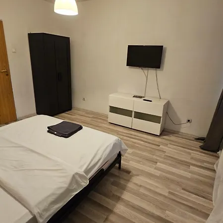 Color Old Town Center * Бухарест