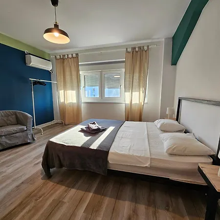Color Old Town Center Appartement *
