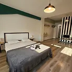 Color Old Town Center Апартаменты