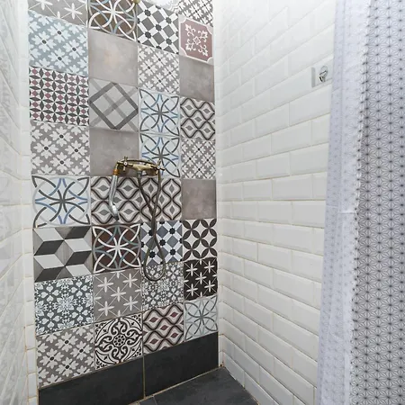 Color Old Town Center Бухарест