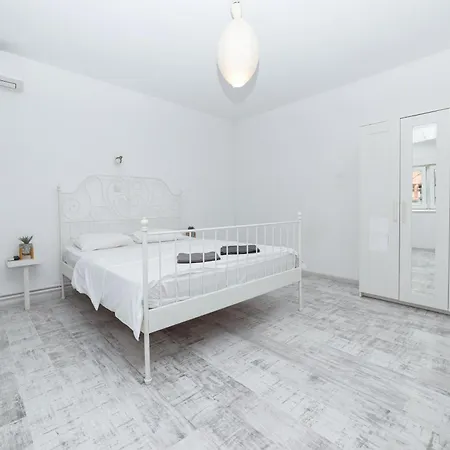 Apartment Color Old Town Center Bucharest