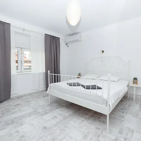 Apartamento Color Old Town Center