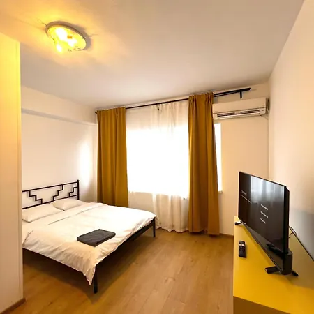 Color Old Town Center *