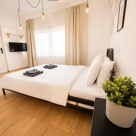 Апартаменты Color Old Town Center *