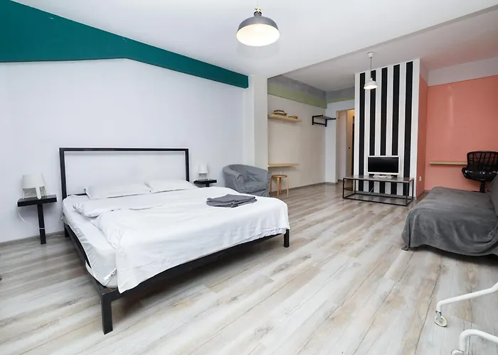 Color Old Town Center شقة *