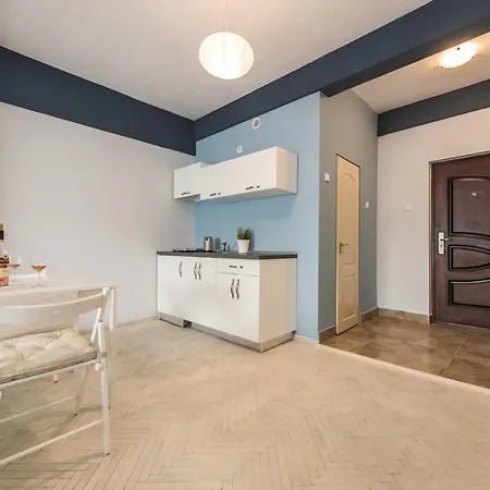 Color Old Town Center Apartment *