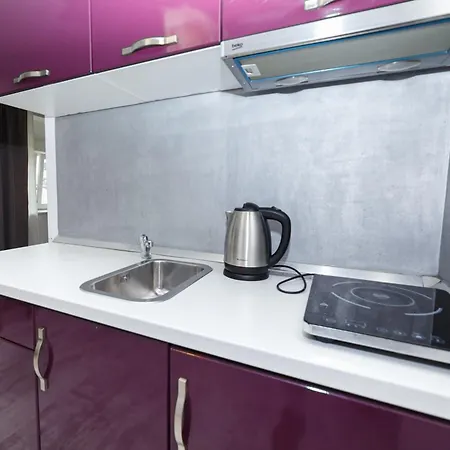 Color Old Town Center Apartment