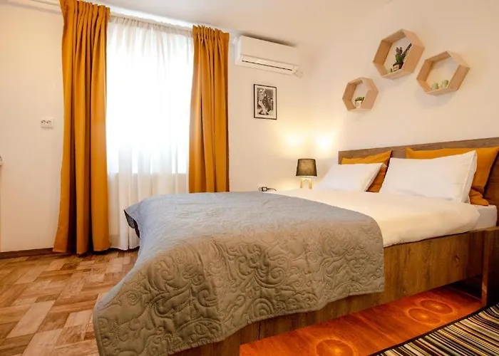 Color Old Town Center 公寓 *