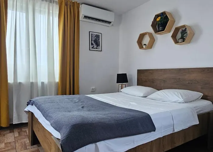 Color Old Town Center 公寓 *