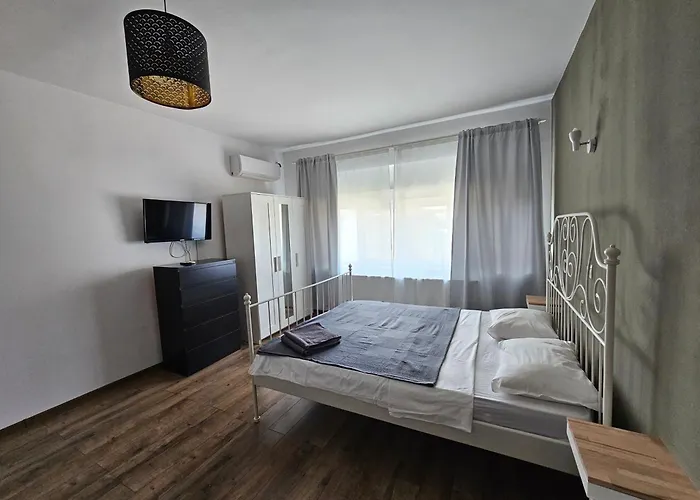 Color Old Town Center 布加勒斯特