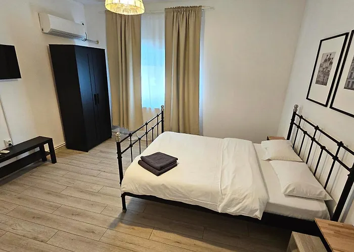 Color Old Town Center *